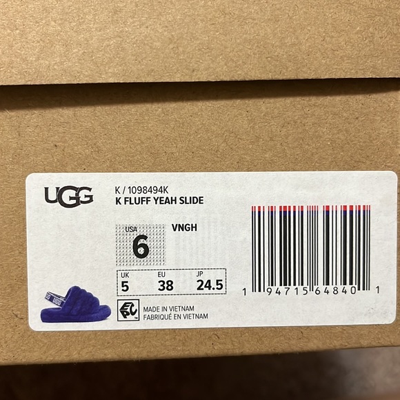 Ugg K Fluff Yeah Slide Never Worn - Picture 4 of 4